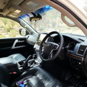 AL Landcruiser 200 Driver’s Cab